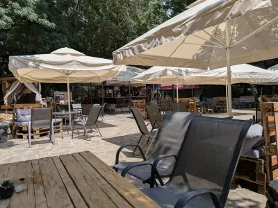 Umbrella Bar