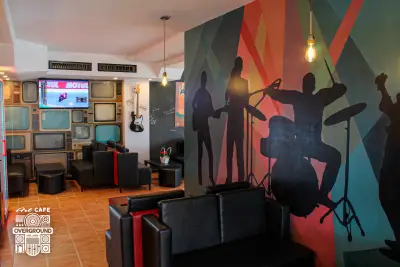 Art Cafe Overground