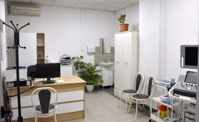 Медицински център "ЛОРА"