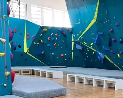 Bons - Europe climbing center