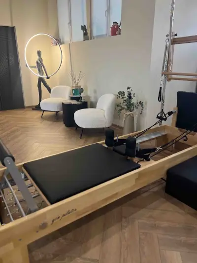 Pilates Reformer 27