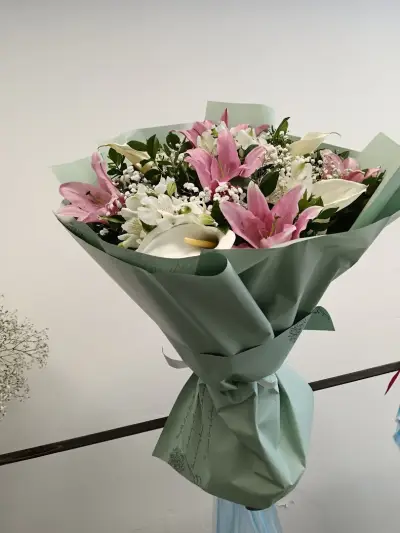 Daria Flowers