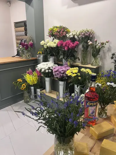 Цветарски магазин "Врана" (Vrana flowershop & bar)