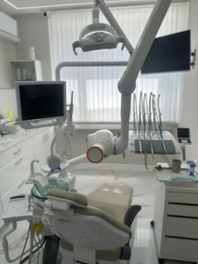 Д-р Атанас Гайдаров - зъболекар / Dr. Gaidarov - dentist