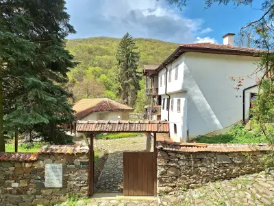 Елешнишки манастир