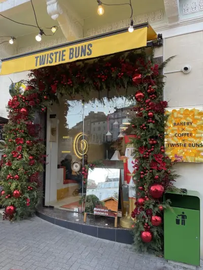 Twistie Buns