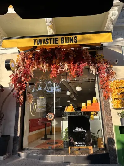 Twistie Buns