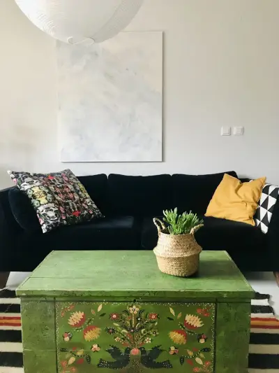 Host2U Apartments