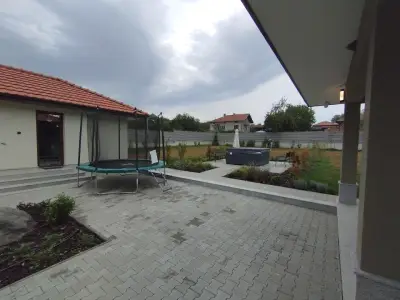 Chara Guest House