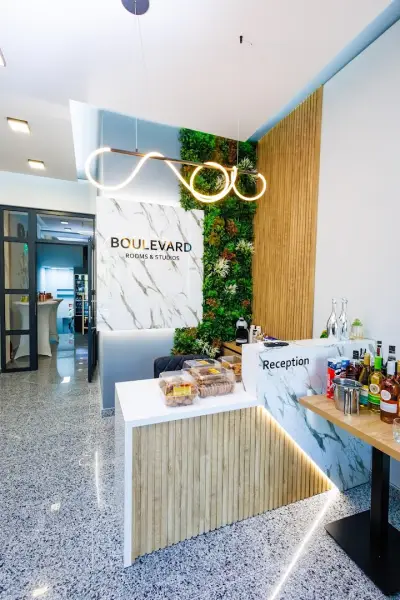 Boulevard Hotel