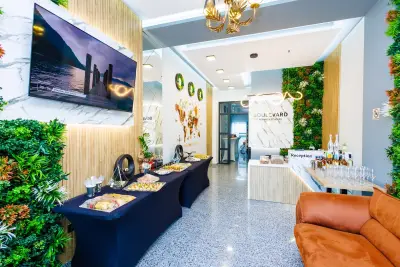 Boulevard Hotel