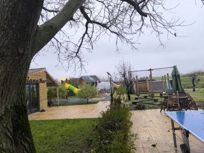 Глемпинг „Слана бара“