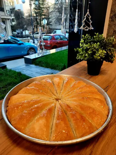 MONA ROSA - Baklava, Kunefe & Borek