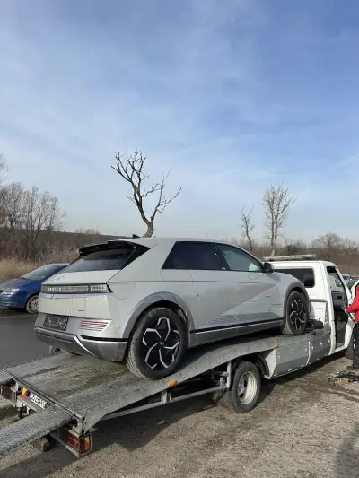 FUTURE CARS