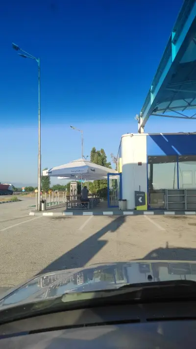 Бензиностанция FAR Petroleum