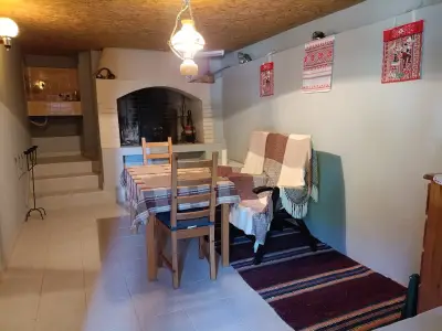Къща за гости "Чардака" с. Батишница