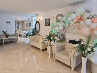 Хотел Далия