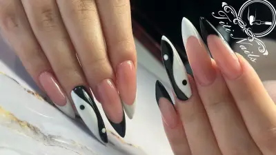 Салон за маникюр и курсове Maxi Art Nails Пазарджик