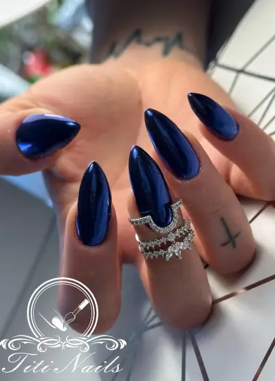 Салон за маникюр и курсове Maxi Art Nails Пазарджик