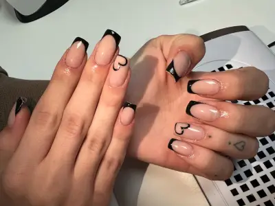 "Nails by Elly"-Салон за маникюр