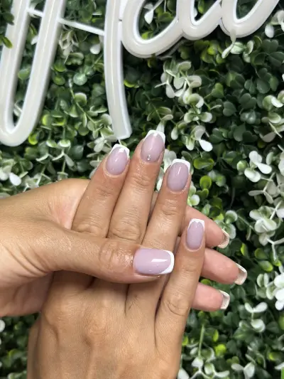 "Nails by Elly"-Салон за маникюр