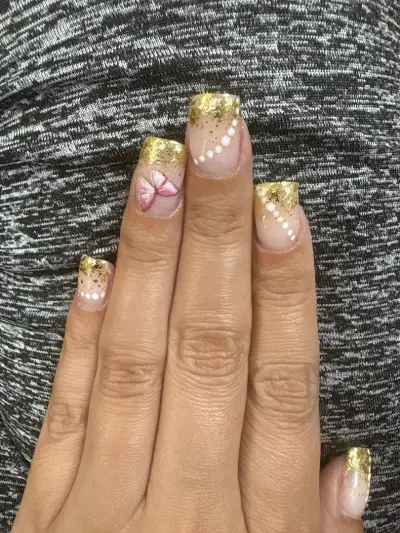 "Nails by Elly"-Салон за маникюр