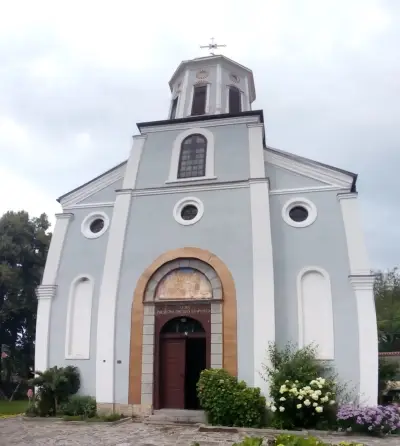 Храм „Рождество на Пресвета Богородица“