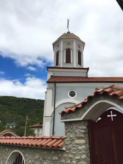 Храм „Рождество на Пресвета Богородица“