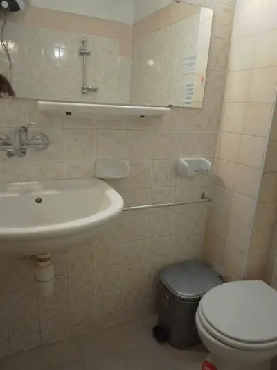 Steady - Guests Rooms
