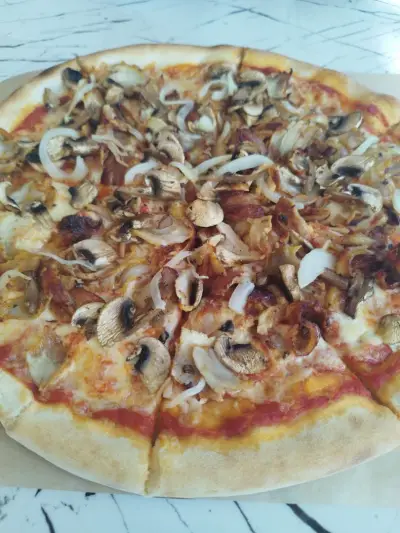 Rose pizza