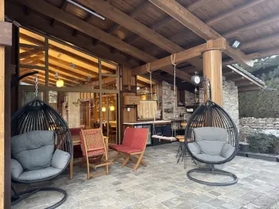 Vall-Di-Vall Ski Chalet & Golf Villa