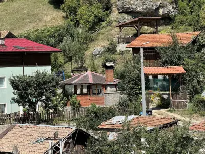 Къща за гости „Шанови“ – Гьоврен