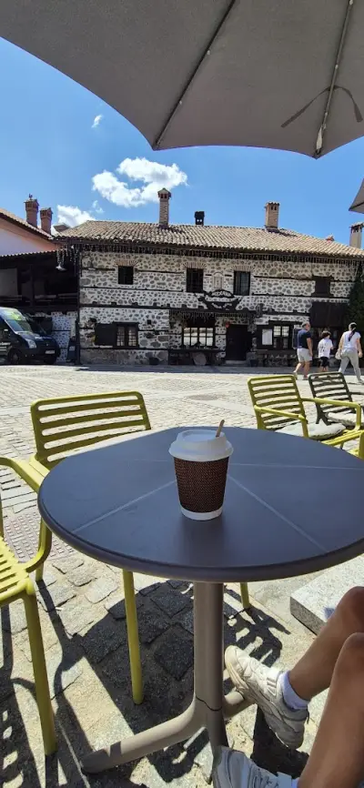 Trendy Cafe