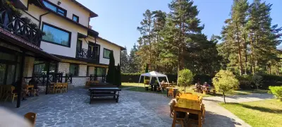 Everwood Hotel & Restaurant