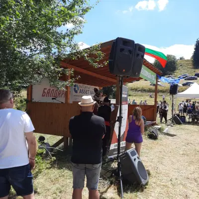 Гайдарско надсвирване в село Гела