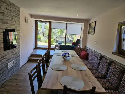 Iundova Guest House