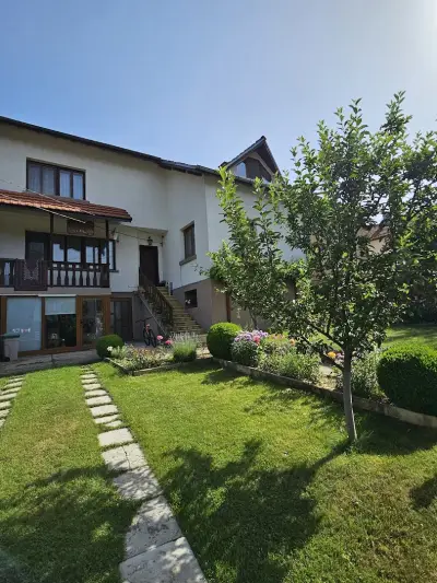 Iundova Guest House