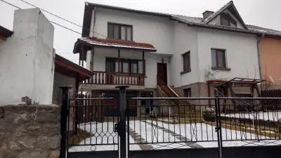 Iundova Guest House
