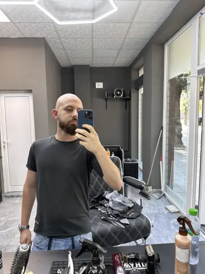 D&M Barbershop
