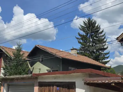 Майстор на покриви Бял Бор строй ЕООД