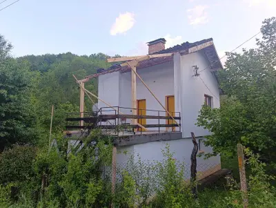 Ремонт на покриви Елените Казанлък
