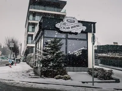 CIGAR HOUSE