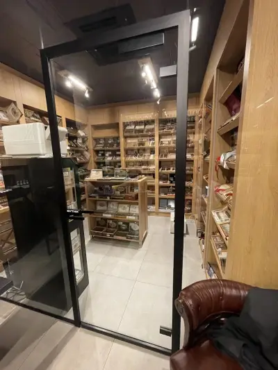 CIGAR HOUSE