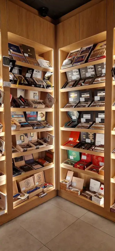 CIGAR HOUSE