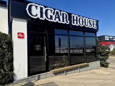 CIGAR HOUSE