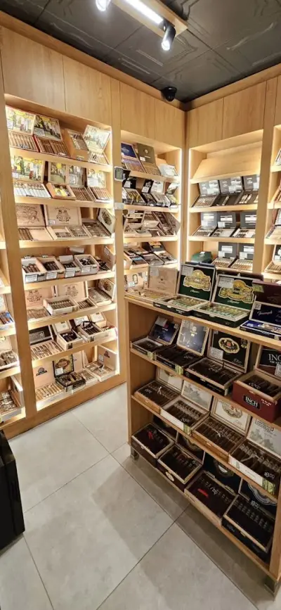 CIGAR HOUSE