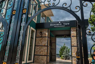 Danubius View - Luxury Hotel and Hall