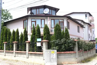 Apartments in complex Raduga