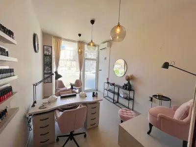 Mademoiselle Nail House