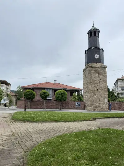 Часовниковата кула
